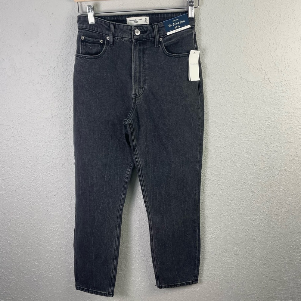 Abercrombie & Fitch Curve‎ Love Mom High Rise Jeans NWT